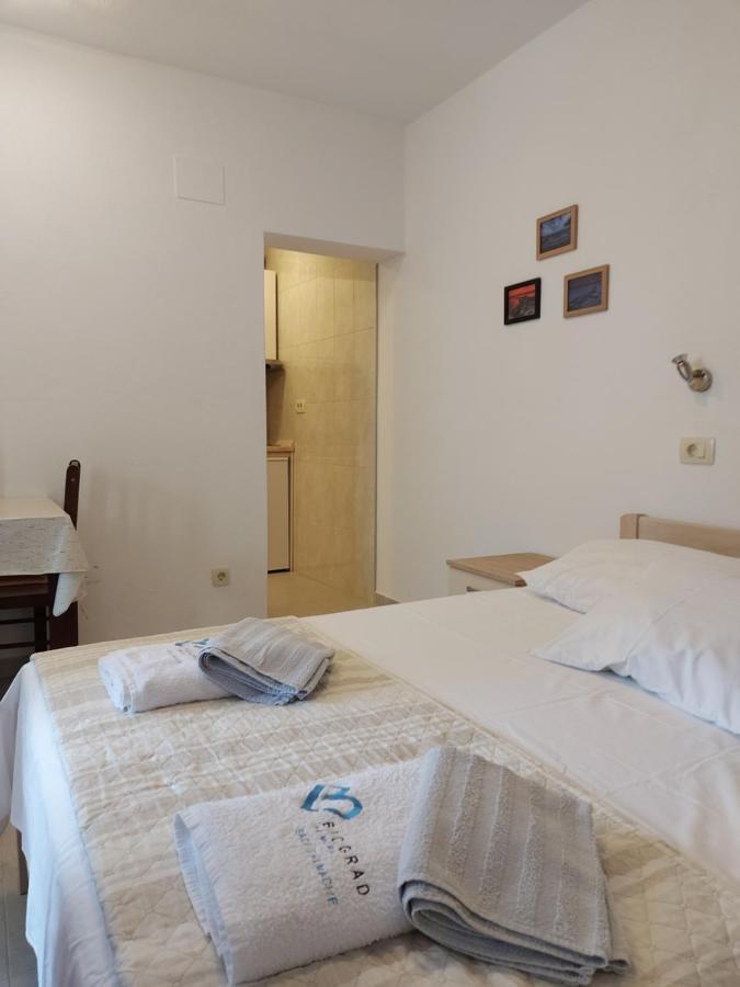 Apartments Jelicic Biograd Na Moru Exterior photo